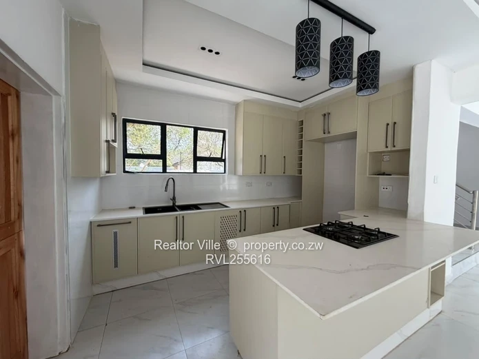 4 Bedroom Cluster Home for Sale in Marlborough