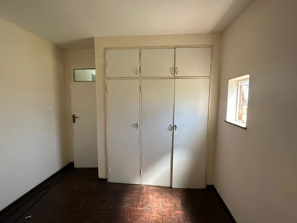3 Bedroom Flat & Apartment