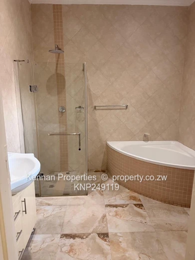 Secure Townhouse in a complex of 6 units to rent in Mt pleasant