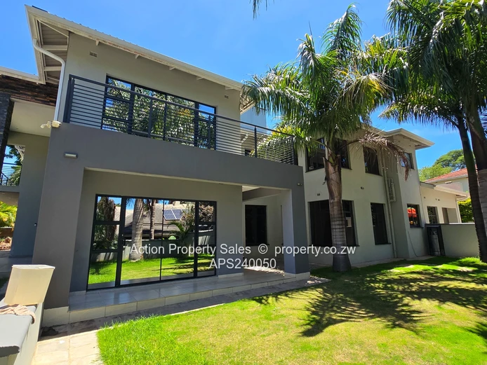 Luxurious Townhouse For Sale In The Brooke! 