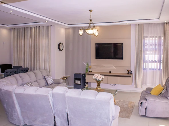 4 Bedroom House