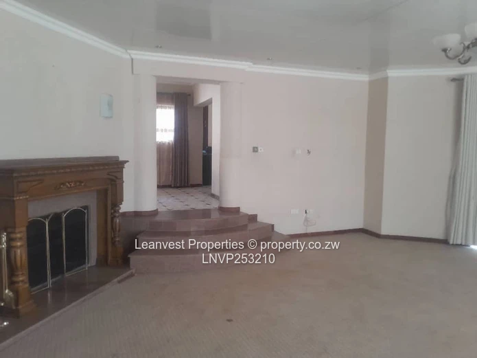 Umwinsidale double-storey for sale