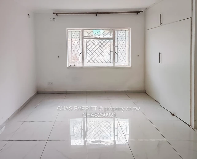 Three Bedroomed Cottage In Meyrick Park 