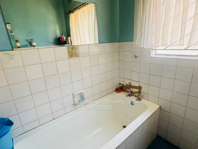 Solid 3-Bedroom Home on 5,423 sqm in Chadcombe (Sole Mandate)