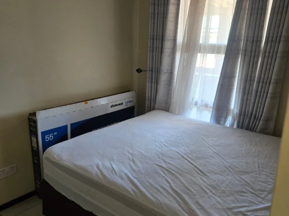 2 Bedroom Flat & Apartment