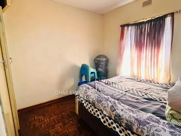 2 Bed Flat To Let in Avenues
