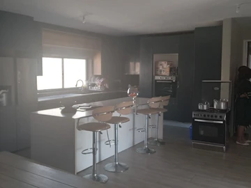 3 Bedroom Flat & Apartment