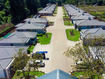 13 Unit Townhouse Complex