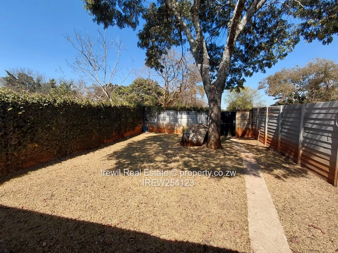 Greystone Park 2 Bed Garden Flat to Let (Sole Mandate)