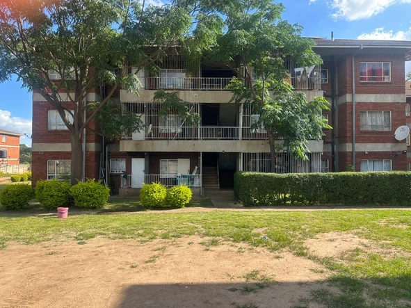 3 Bedroom Flat & Apartment