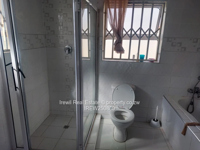 Sandton Park Phase 3 Fully Furnished 4 Bed (Sole Mandate)