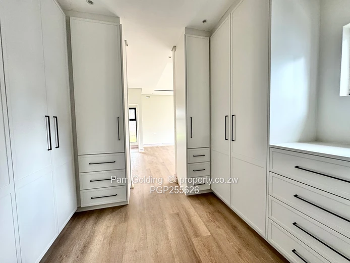 Exclusive Living - 4 Bedroom Home Chisipite 