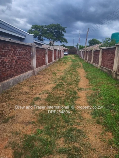 Walled incomplete 5-Bed Home on 1901m² in Waterfalls