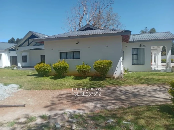 To Let Luxurious 3-Bedroom Cluster home for Rent