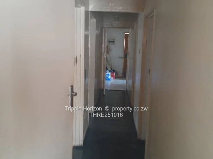 Sunlit 4-Bed Home in Warren Park D- Borehole (Sole Mandate)