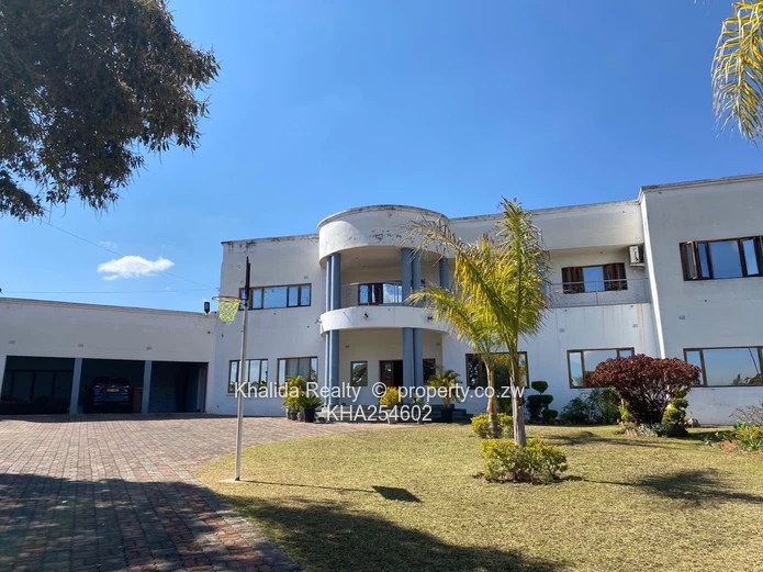 Borrowdale Brooke – Double-Storey House For Sale (Sole Mandate)