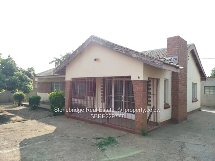 3 Bedroomed Mahatshula house For rent