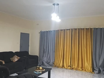 3 Bedroom Flat & Apartment