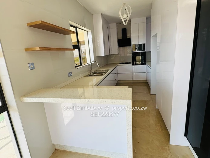 A Serene Luxury Home in Folyjon, Glen Lorne