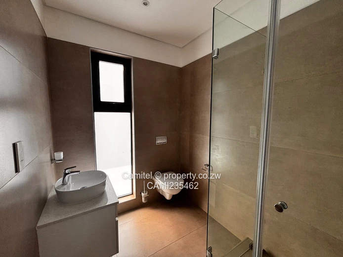 Pokugara cozy 4 bedroom Townhouse