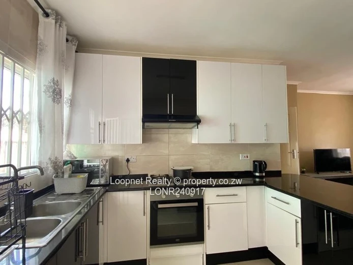 Charming Fully Furnished 2-Bedroom Garden Flat in Avondale West