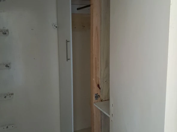 Flat & Apartment