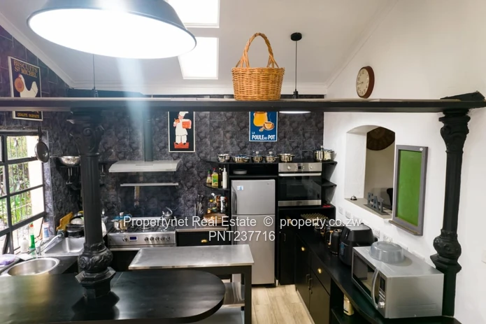 Luxurious Gem For Sale  in Avondale West!