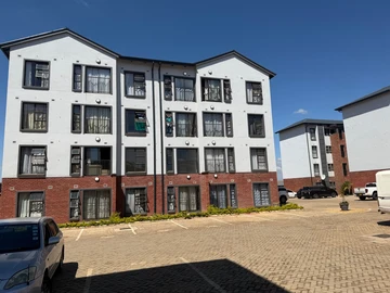 2 Bedroom Flat & Apartment