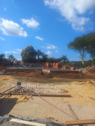 700m² Bluff Hill Stand — Secure, Tarred & Serviced