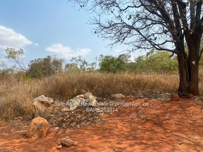 43 Hectares Borrowdale Brooke- Crowhill Road Frontage Plot For Sale