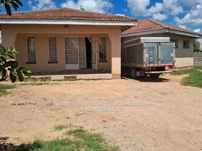 Goromonzi( Majuru ).VERY SPACIOUS