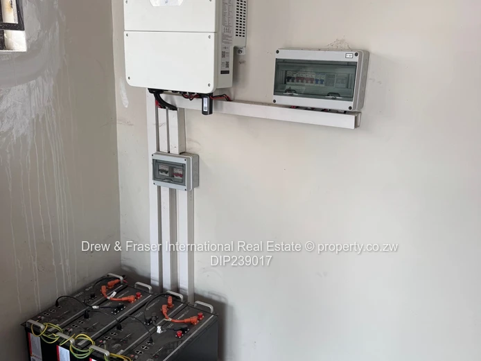 Modern 4-Bed, 3-Bath Home in Mabvazuva, Ruwa - Borehole & Double Garage