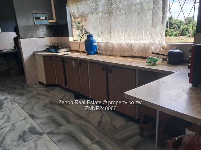 4bed Emerald Hill house for sale near Ashbrittle shops.270k on 2759sqm