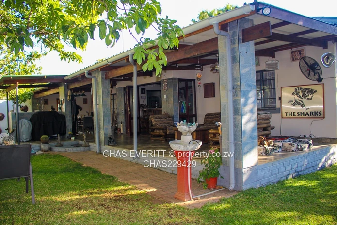 Spacious Hillcrest Family Home For Sale