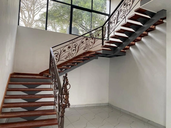 6 Bedroom Townhouse Complex