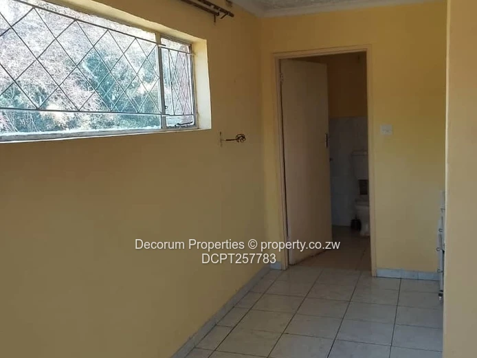Spacious 4-Bed House in Belvedere (Sole Mandate)