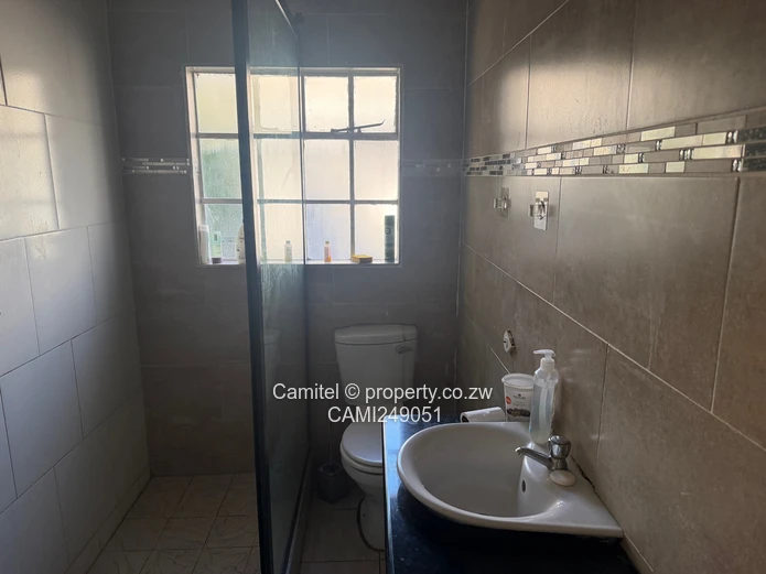 Waterfalls 4-Bed House on 1800 sqm with Borehole near S.O.S school and Parktown shops