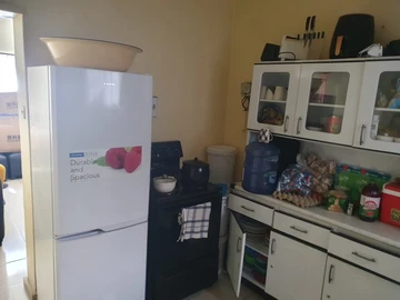 2 Bedroom Flat & Apartment