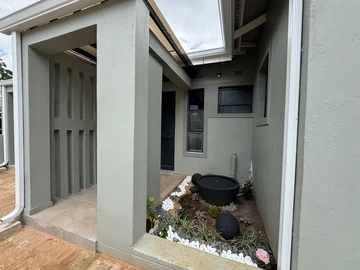 3 Bedroom Garden Flat