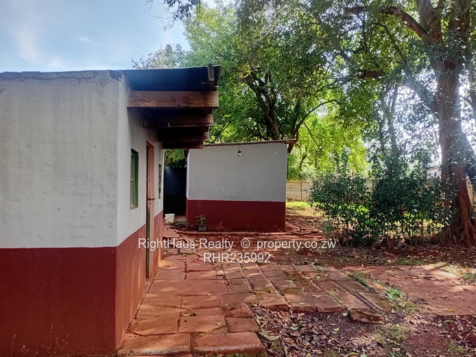 Greystone Park Oasis: Perfect Blend Of Space & Tranquility