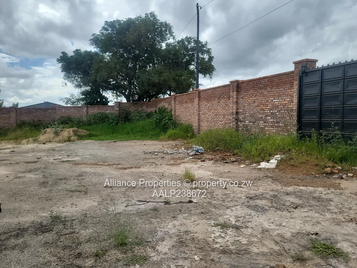 A magnificent Commercial Property with two road frontages. (Sole Mandate)