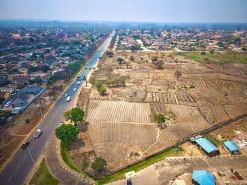 Commercial & Industrial Land