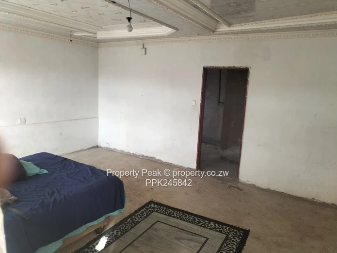 Double-Storey 4-Bed Home with Garage & Water Tank