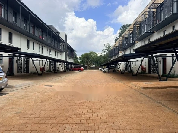 2 Bedroom Flat & Apartment