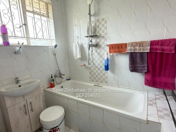 Flat To Let In Avondale (Sole Mandate)