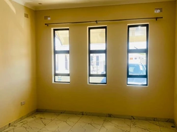 3 Bedroom Flat & Apartment