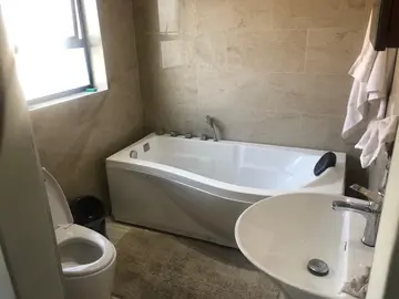 3 Bedroom Flat & Apartment