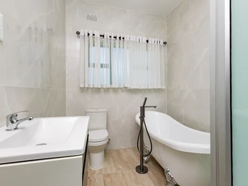 3 Bedroom Garden Flat