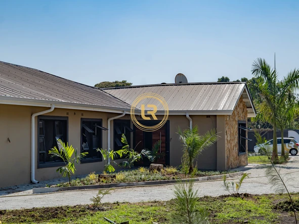 6 Bedroom House