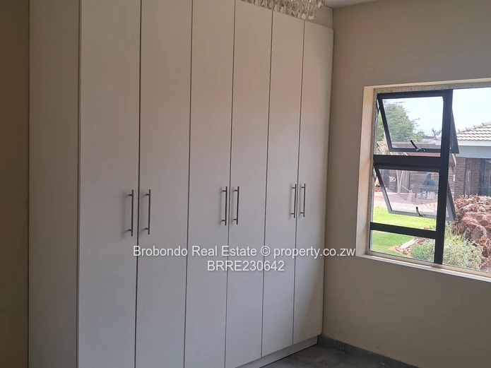 5 bed house for sale in Mt Pleasant Heights recently built. 